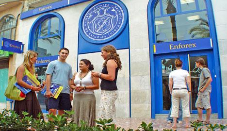 Nuestras escuelas y oficinas